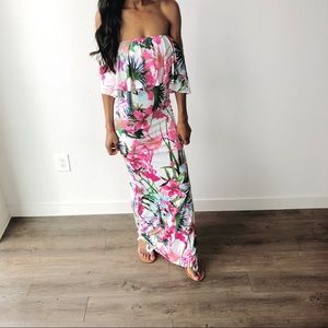 🌸Fashion Nova Maxi Dress *NWT*